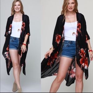 ***SOLD*** BEAUTIFUL FLOWER POWER KIMONOS🌹